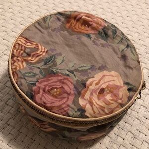 Vintage jewelry case